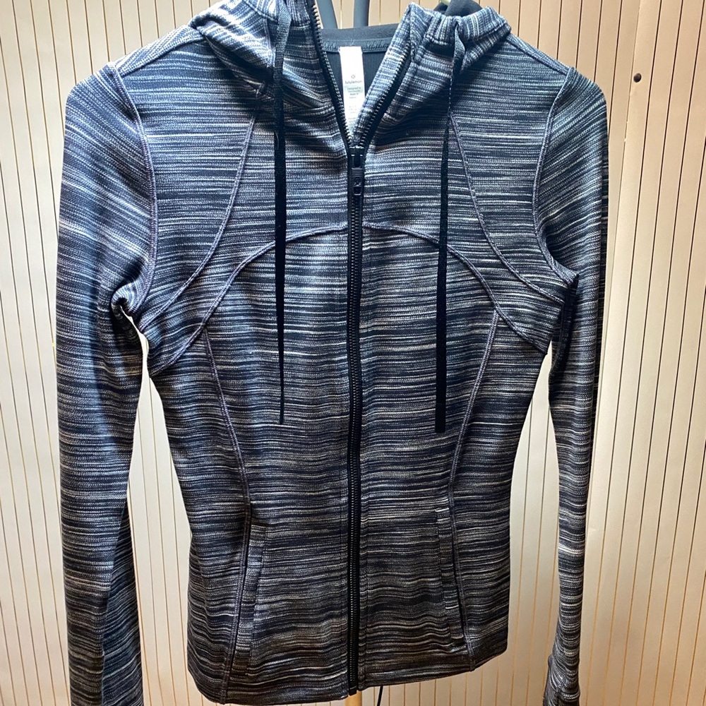 Hooded define jacket size 4